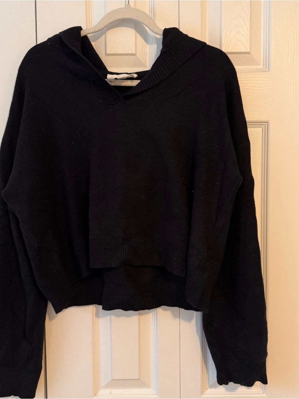 Tuckernuck Pomander Place Sparkle Black Hooded Cropped Sweater